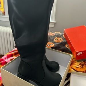 Black boots from Amazon